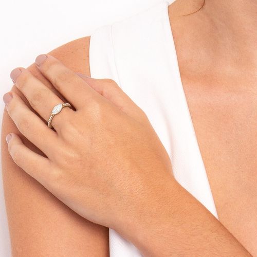 Anel em ouro rosé 18k com 15 diamantes