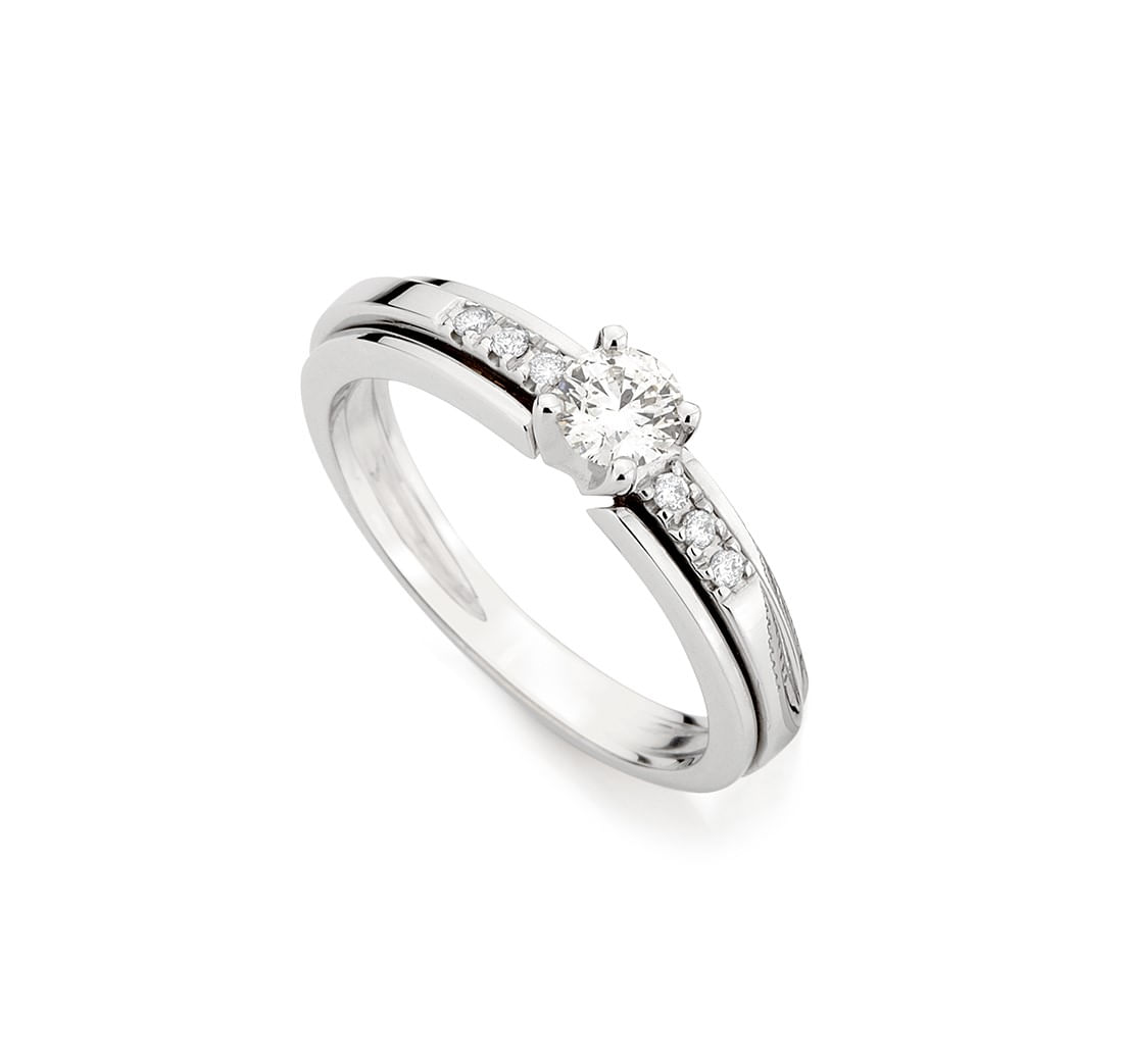 Anel-solitario-em-ouro-branco-com-diamantes