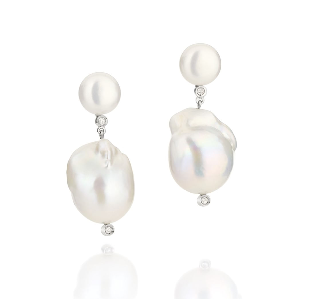Brinco-em-ouro-branco-com-perola-barroca-e-diamantes