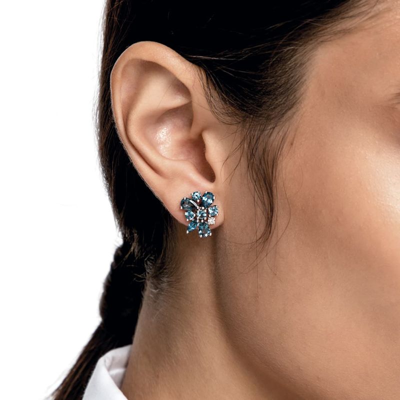 Brinco-em-ouro-branco-com-topazios-london-e-diamantes