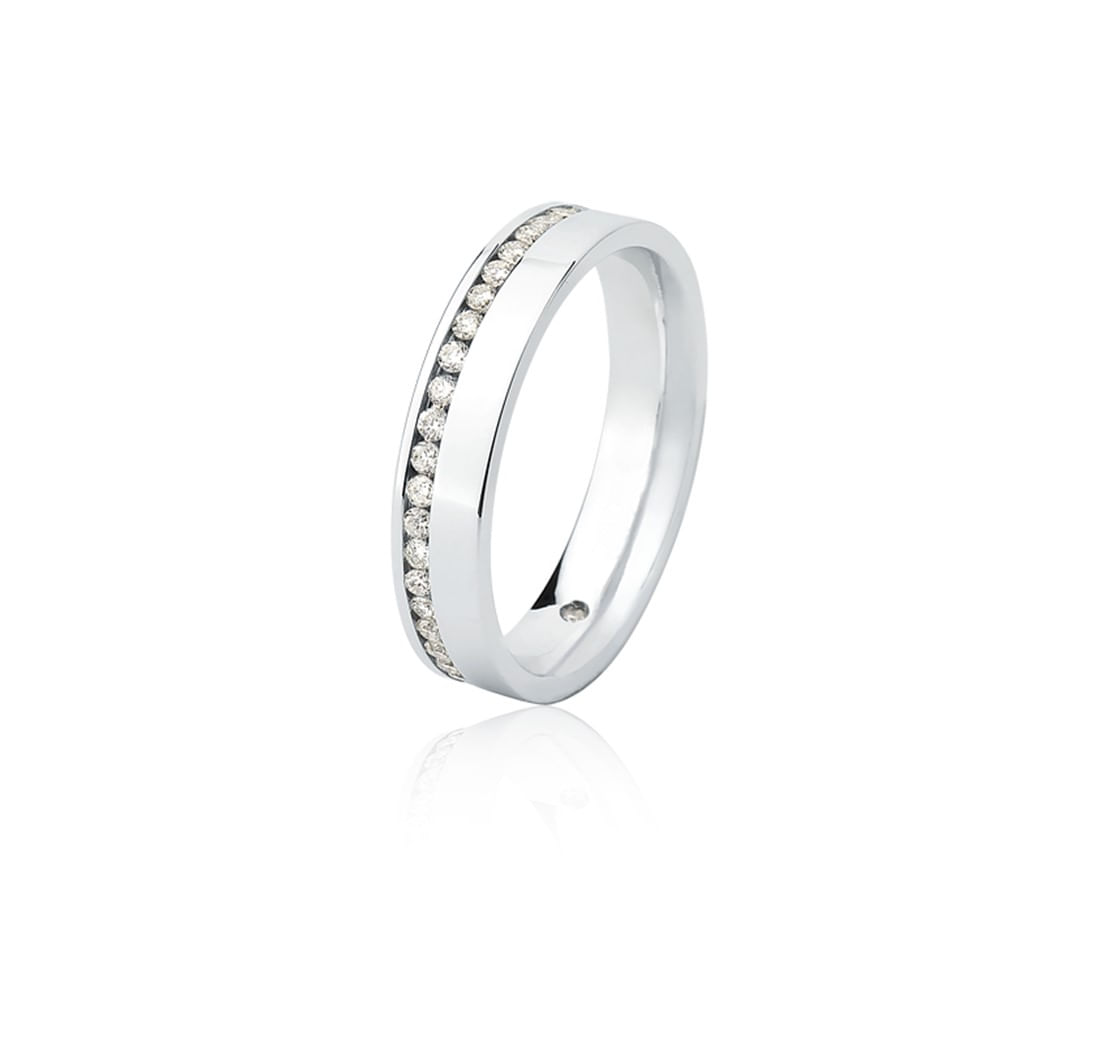 Alianca-em-ouro-branco-com-diamantes