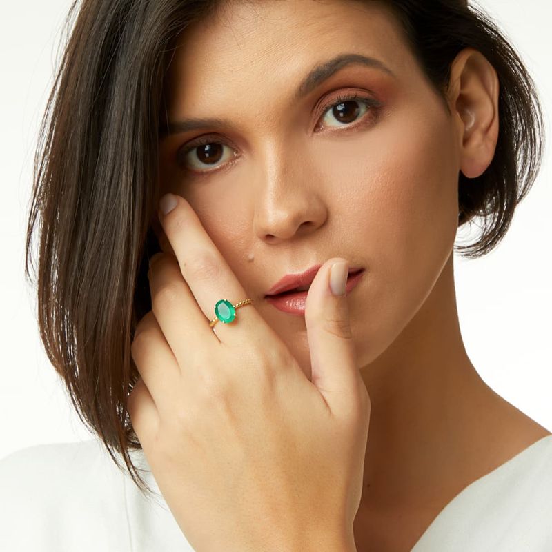 Anel-em-ouro-amarelo-com-agata-verde