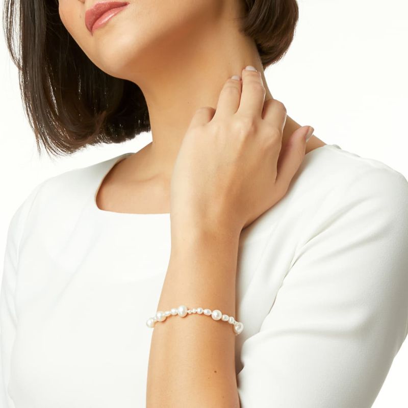 Pulseira-de-perolas-com-fecho-magnetico-em-ouro-amarelo