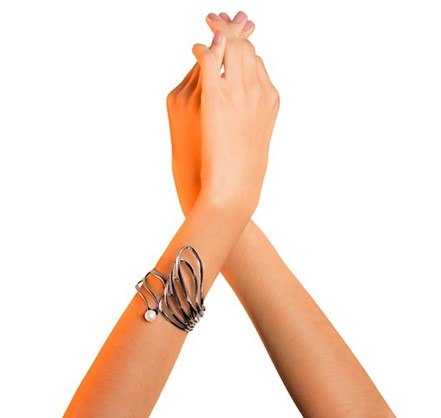 Bracelete-joy-em-prata-vazada-com-perola