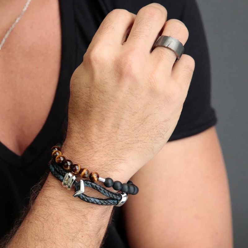 Pulseira-amir-slama-couro-preto-e-prata