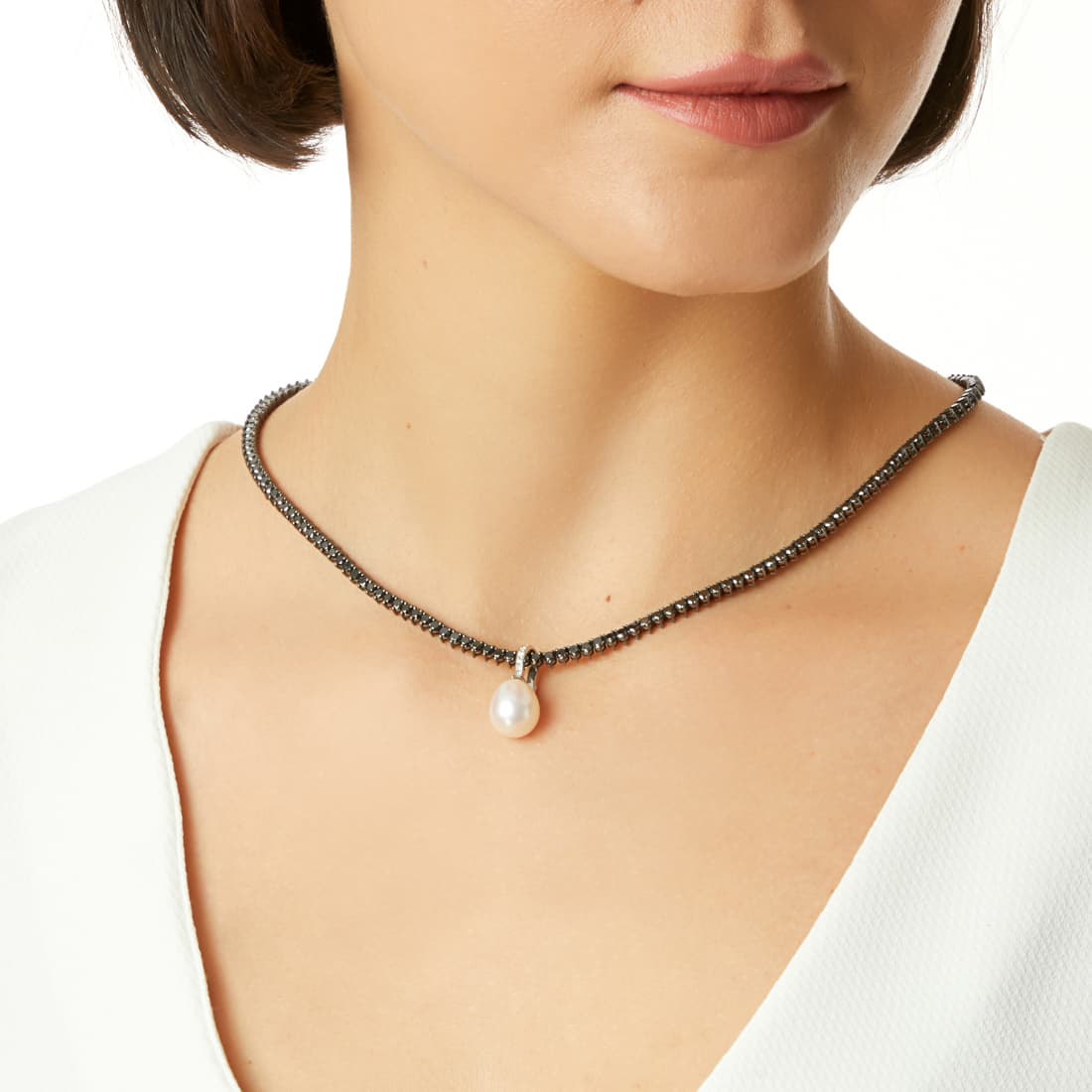Colar-riviera-em-ouro-branco-com-diamantes-black