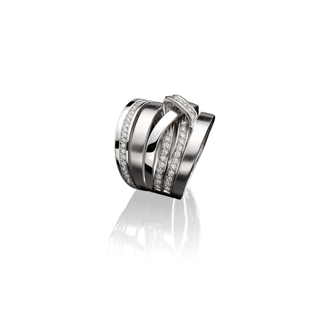 Anel-de-ouro-branco-com-diamantes