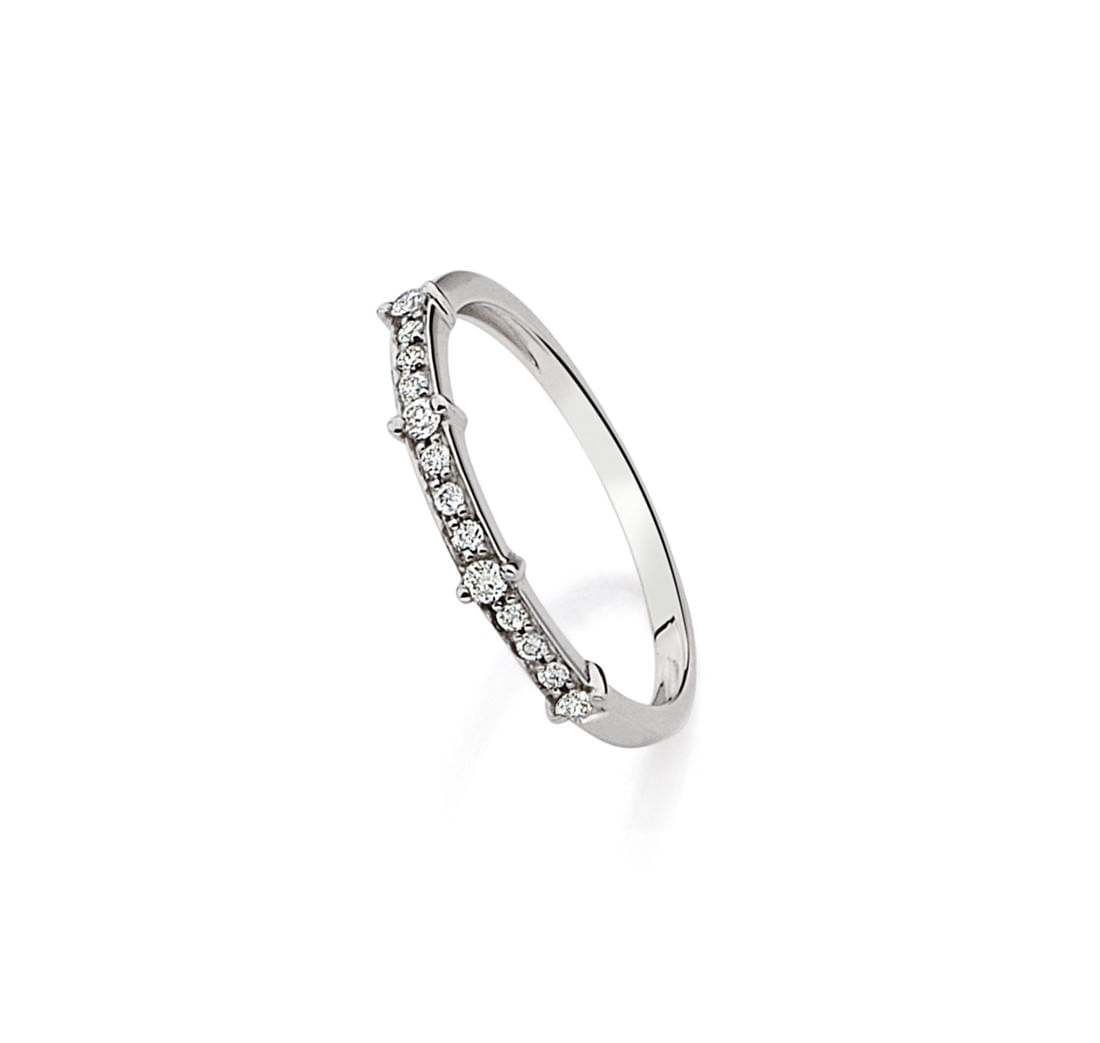 Anel-em-ouro-branco-com-diamantes