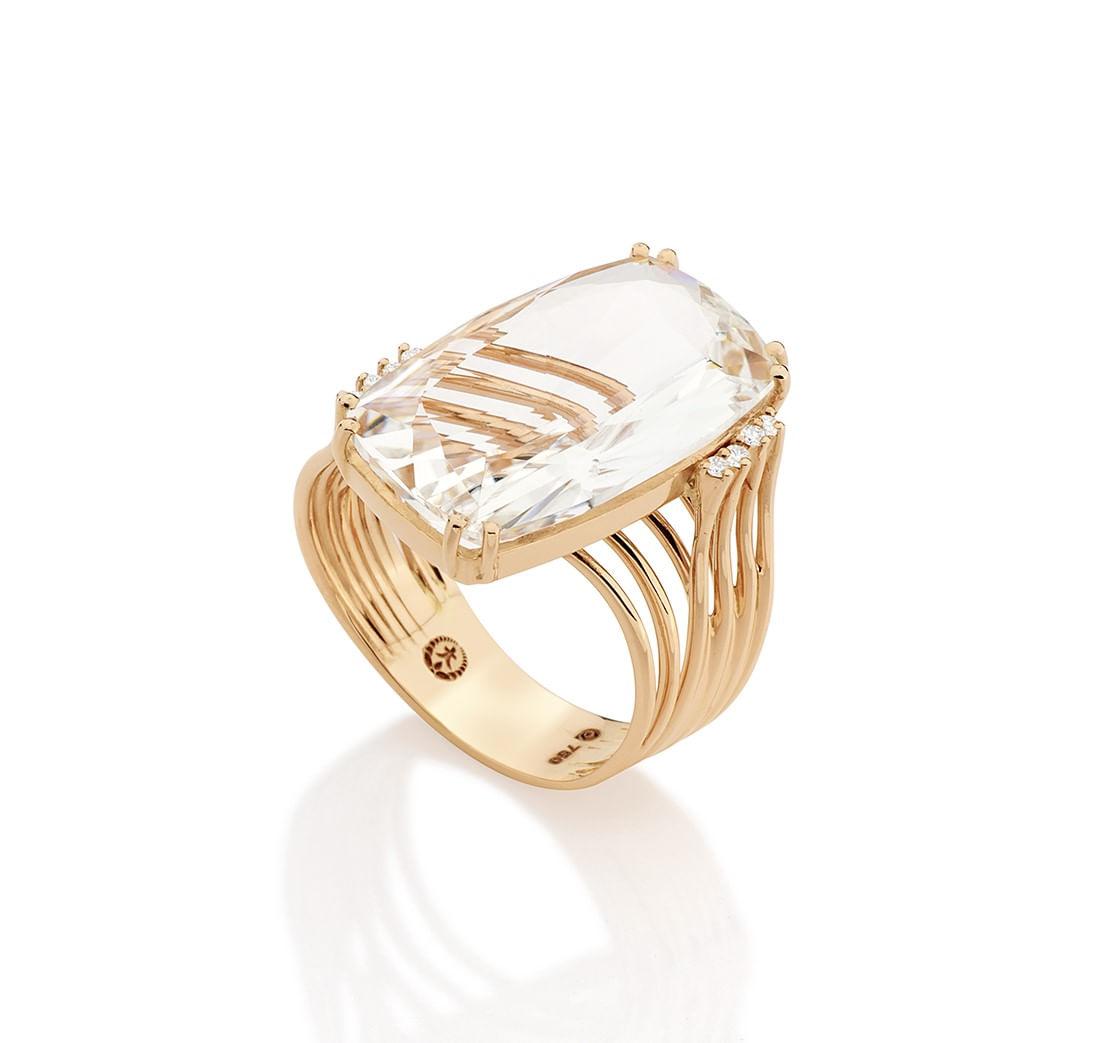 Anel-em-ouro-rose-diamantes-e-cristal