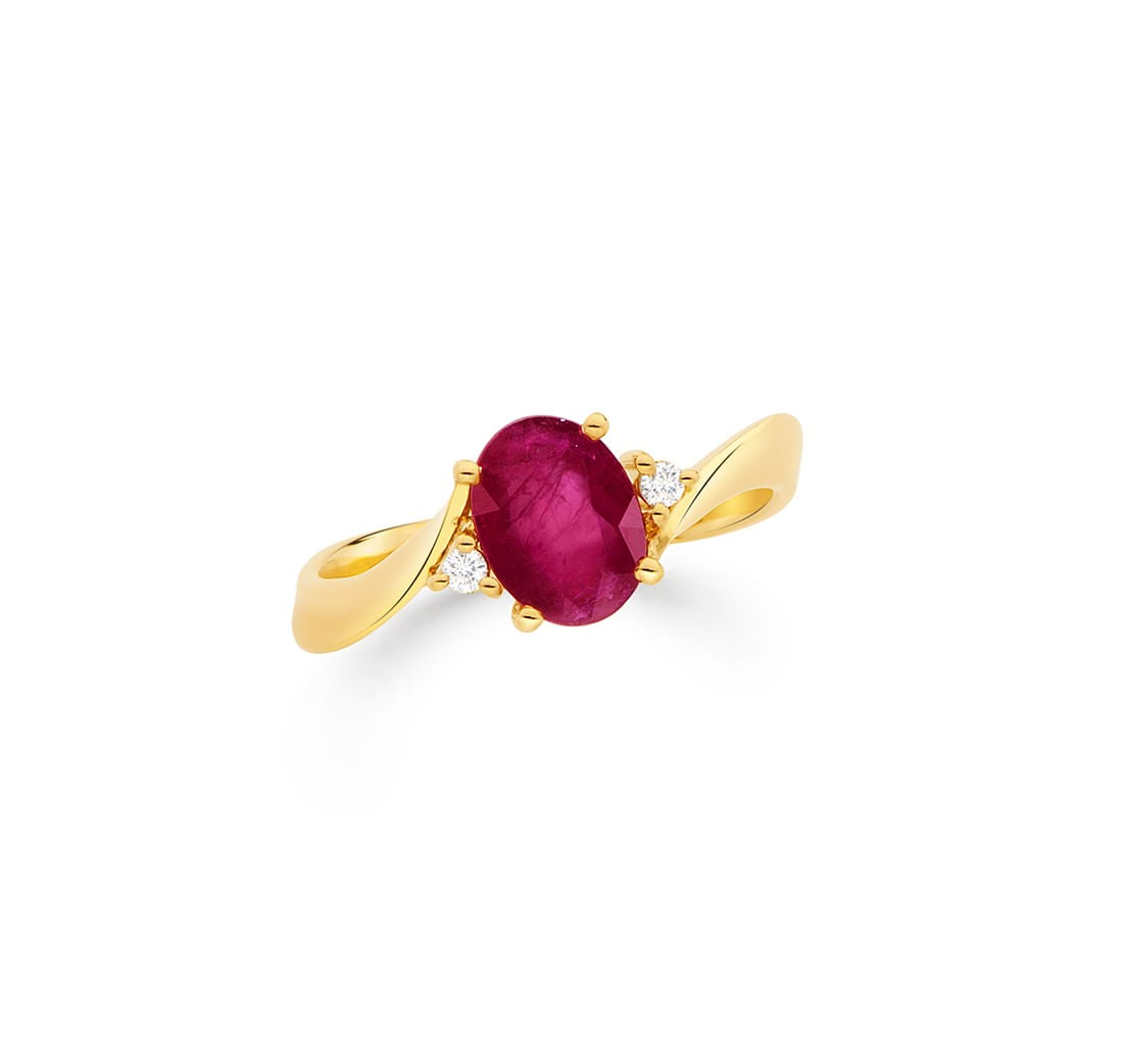 Anel-em-ouro-amarelo-18k-com-rubi-e-diamantes