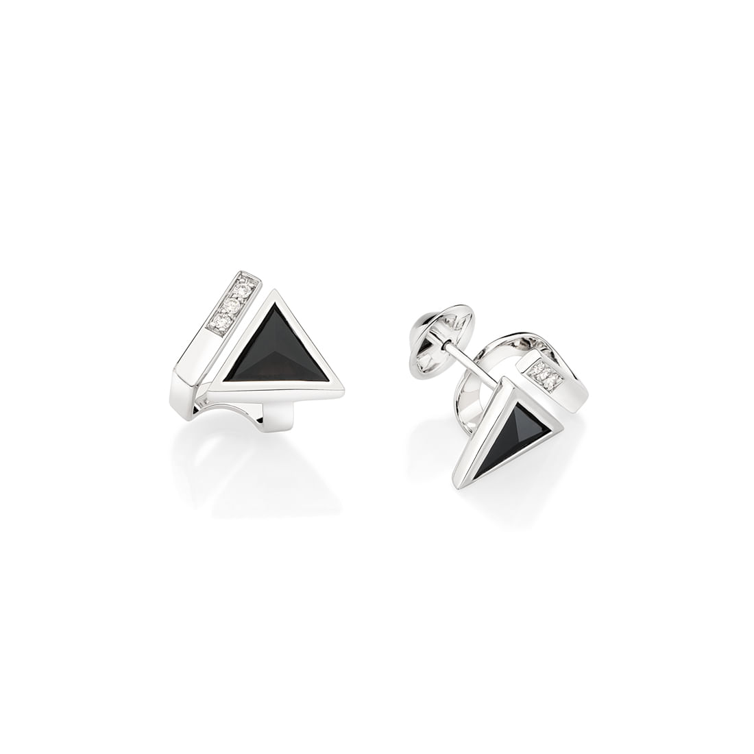 Brinco-em-prata-com-cristal-negro-e-safiras-brancas