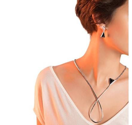 Brinco-joy-em-prata-com-quartzo-negro