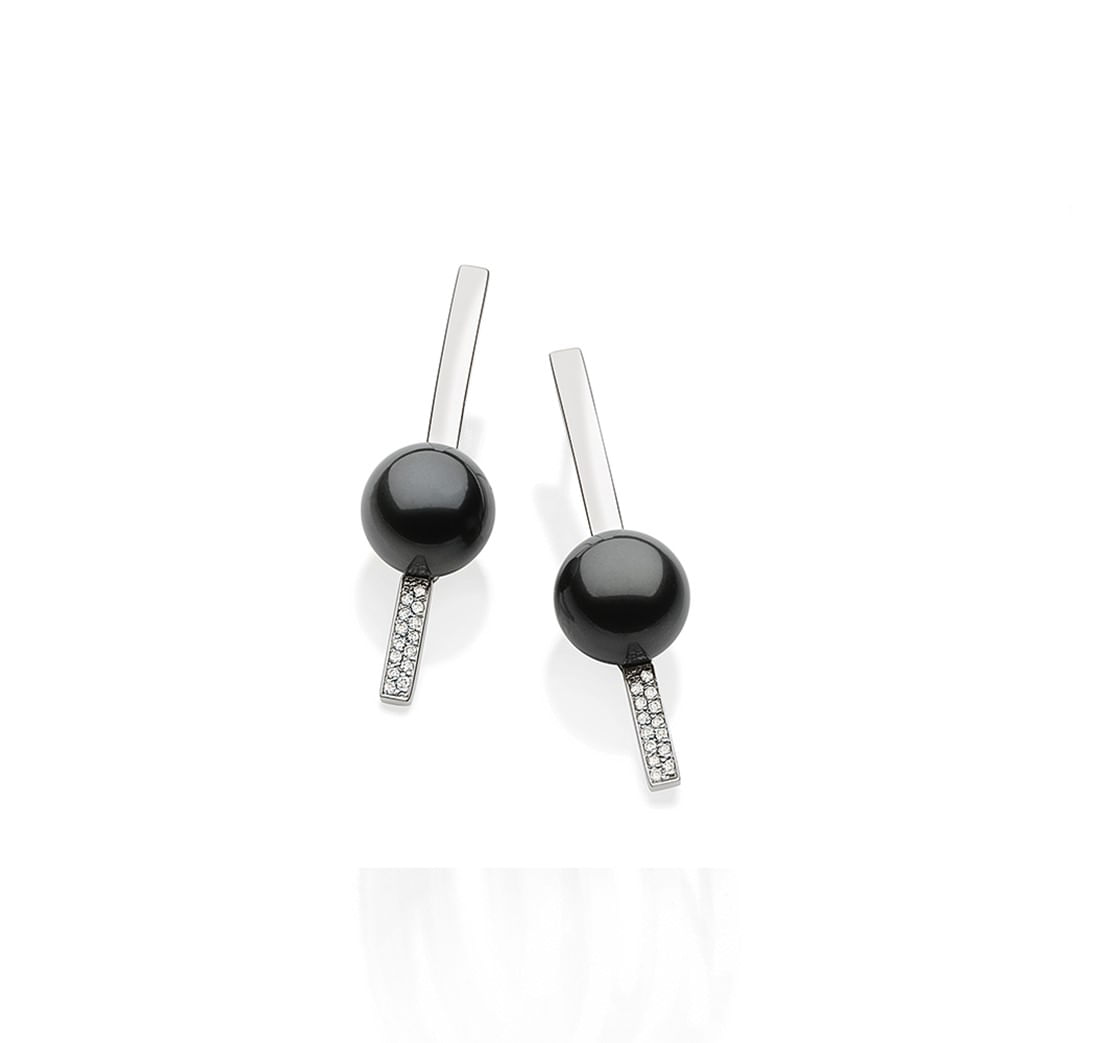 Brinco-de-perolas-south-sea-negra-diamantes-e-ouro-branco