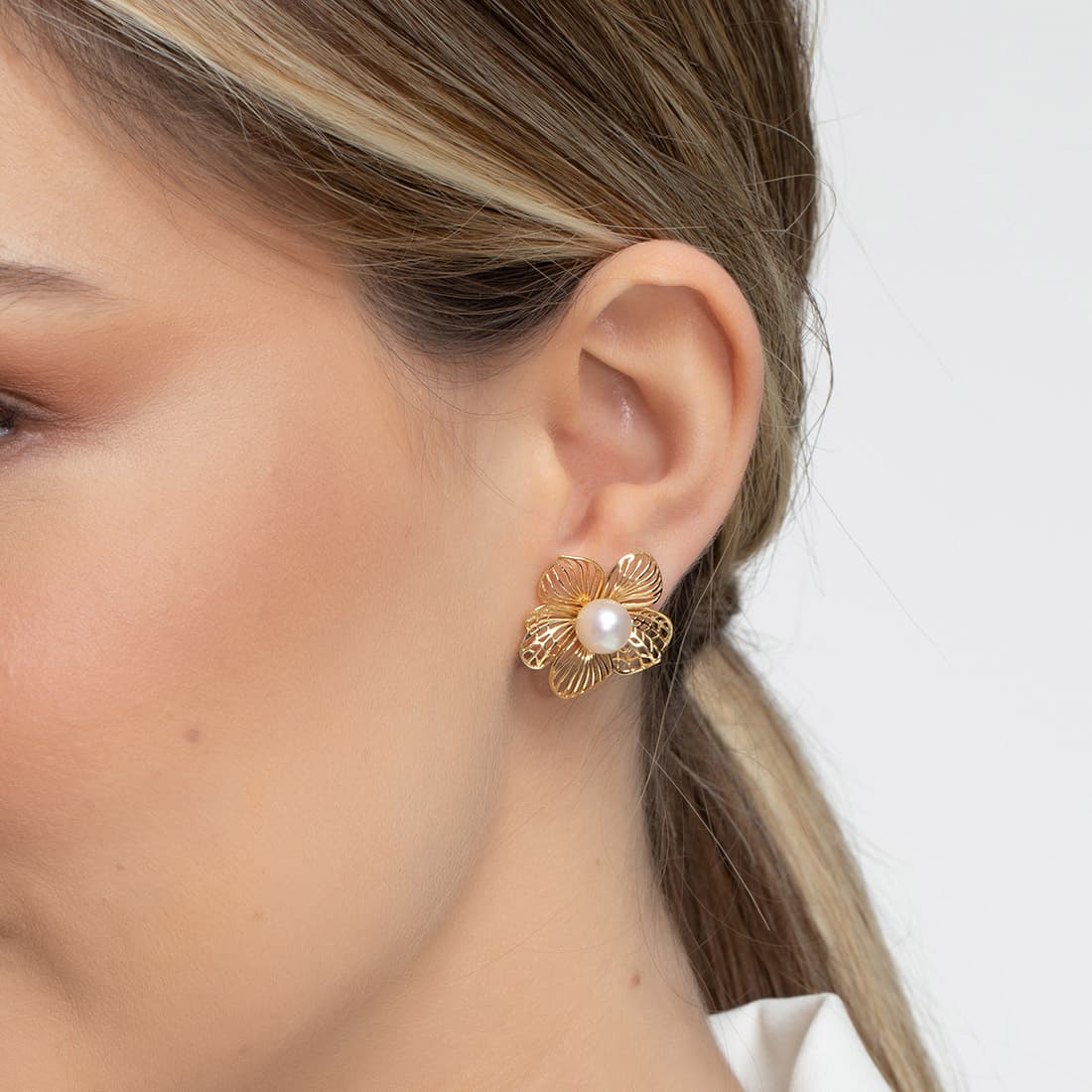 Base-para-brinco-versatil-em-ouro-amarelo