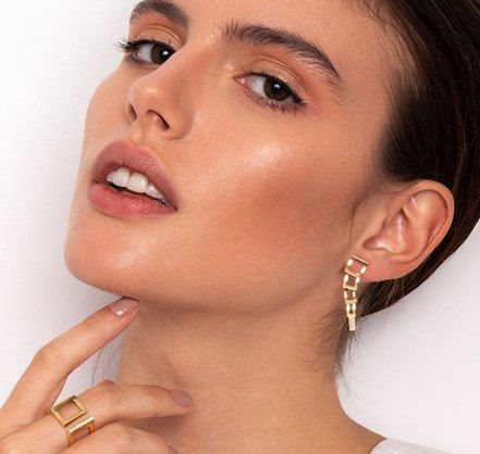 Brinco-em-ouro-amarelo-18k-com-diamantes