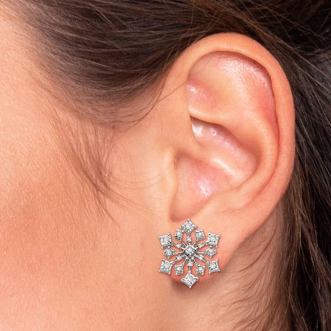 Brinco-em-ouro-branco-com-diamantes