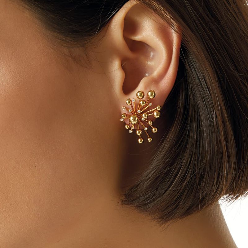 Brinco-em-ouro-amarelo-com-diamantes