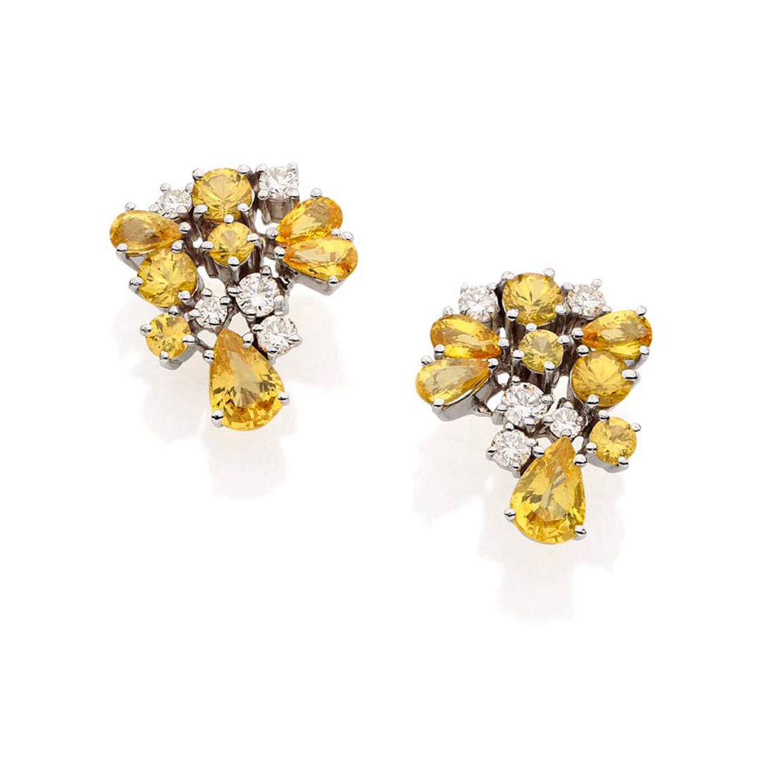 Brinco-em-ouro-branco-com-diamantes-e-safiras-amarelas
