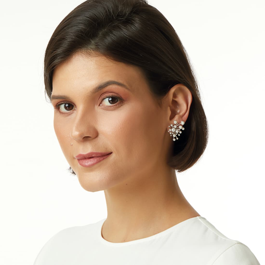 Brinco-em-ouro-branco-com-perolas-e-diamantes