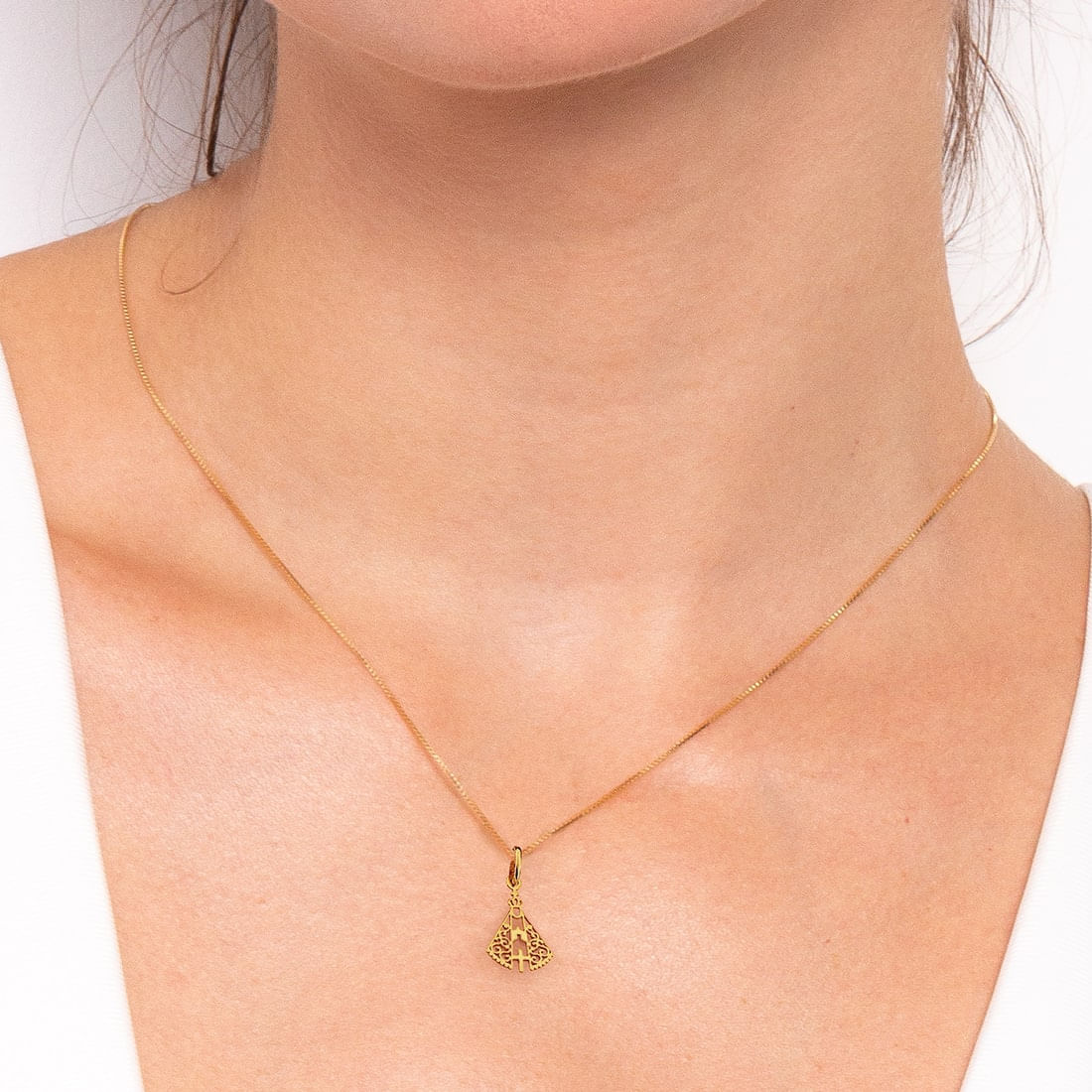 Pingente-nossa-senhora-em-ouro-amarelo