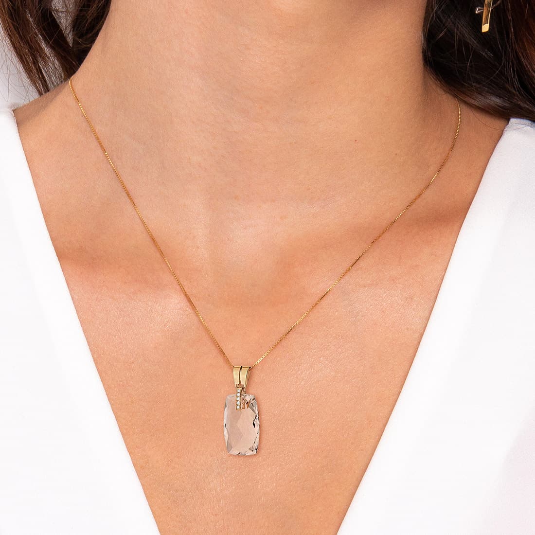Pingente-em-ouro-rose-e-pedra