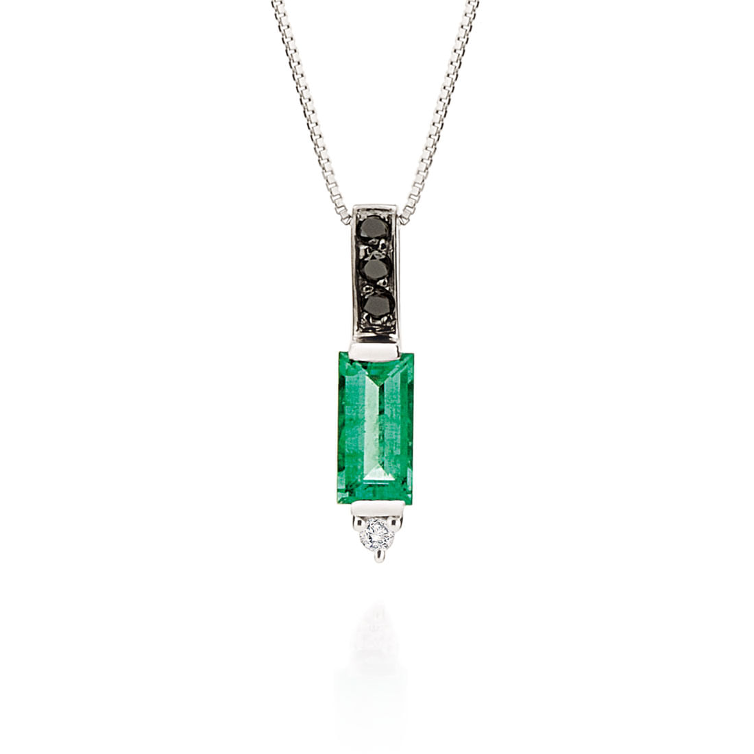 Pingente-em-ouro-branco-com-esmeralda-diamantes-black-e-diamante-branco