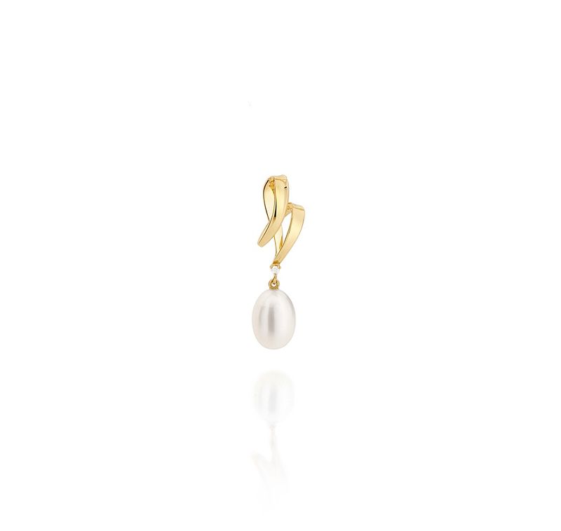 Pingente-em-ouro-amarelo-com-diamante-e-perola