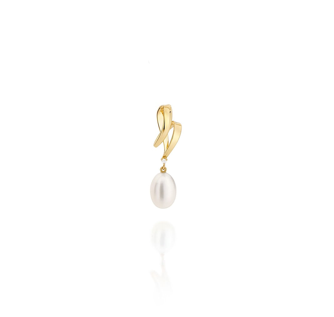 Pingente-em-ouro-amarelo-com-diamante-e-perola