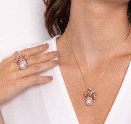 Pingente-flor-em-ouro-rose-com-perola-e-pedras
