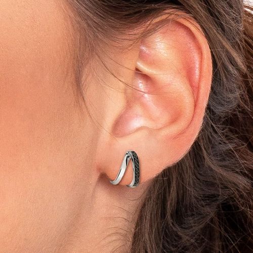 Brincos em ouro branco com diamantes black