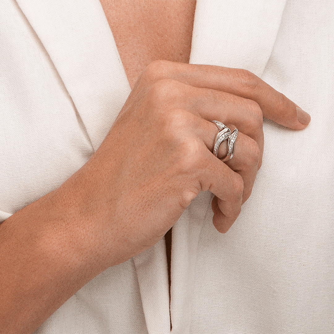 Anel-de-ouro-branco-com-diamante-AN2827BB