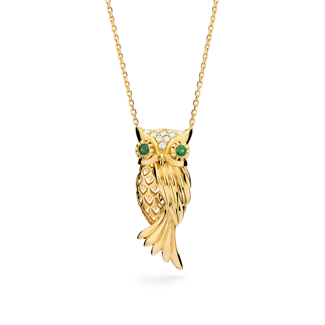 Pingente-Coruja-em-ouro-amarelo-com-diamantes-brancos-e-esmeraldas