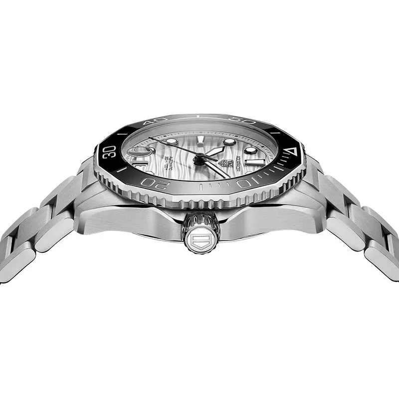 TAG-Heuer-Aquaracer-Professional-300-Date