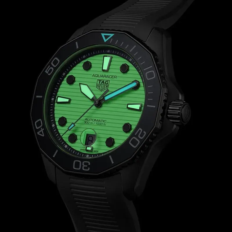 TAG-Heuer-Aquaracer-Professional-300-Date