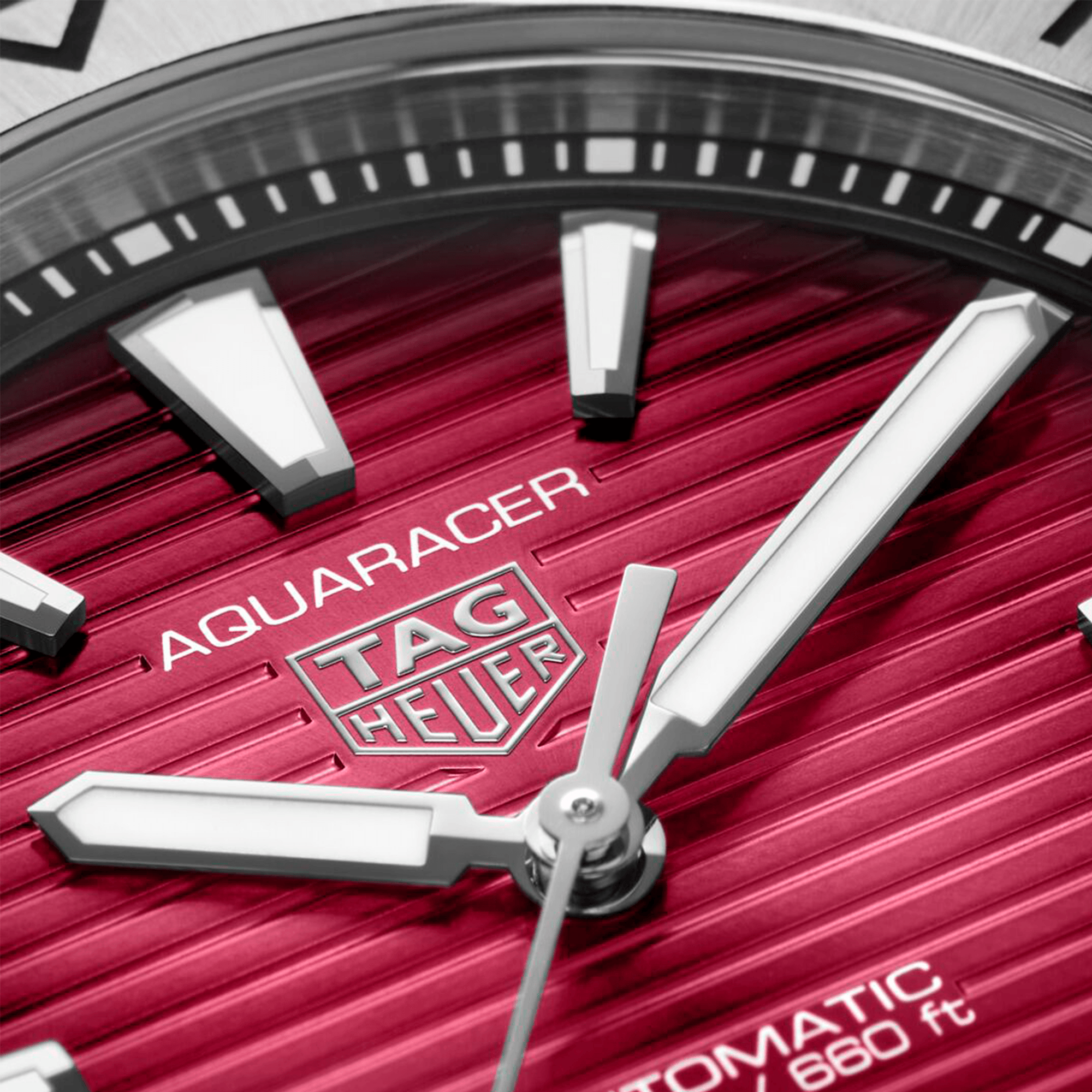 TAG-Heuer-Aquaracer-Professional-200-Date