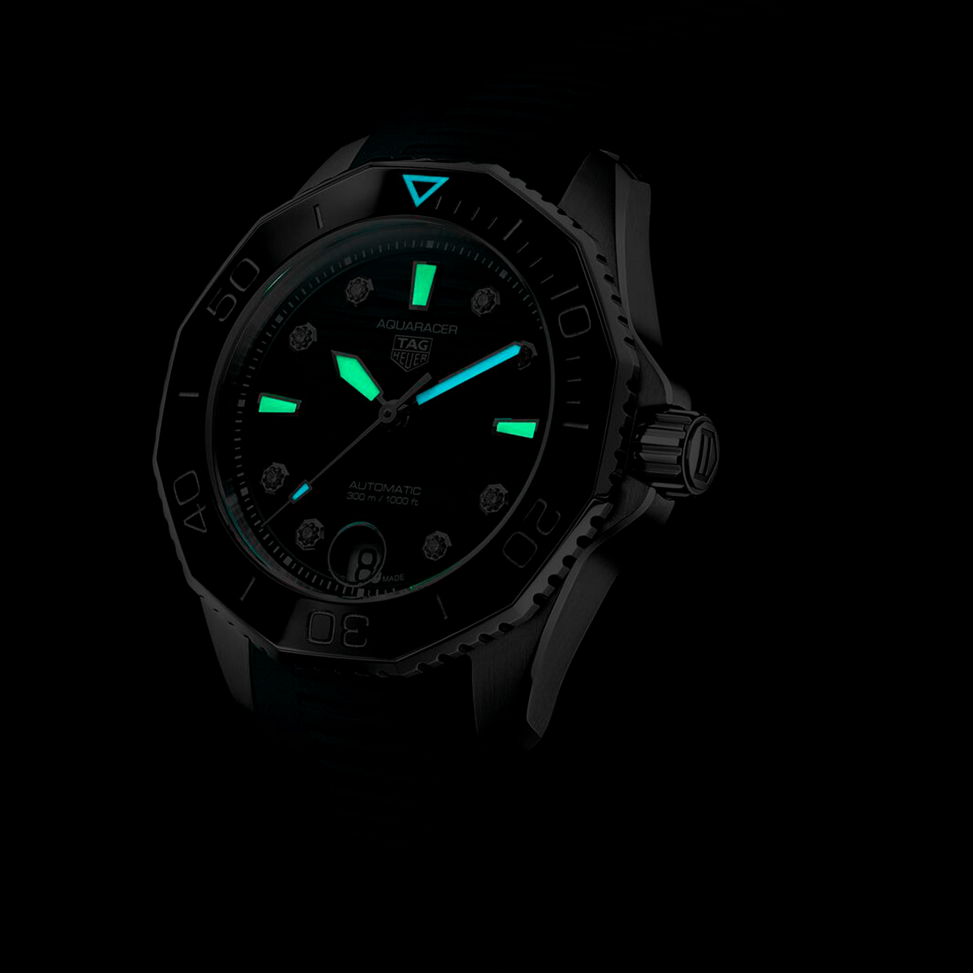 TAG-Heuer-Aquaracer-Professional-300-Date