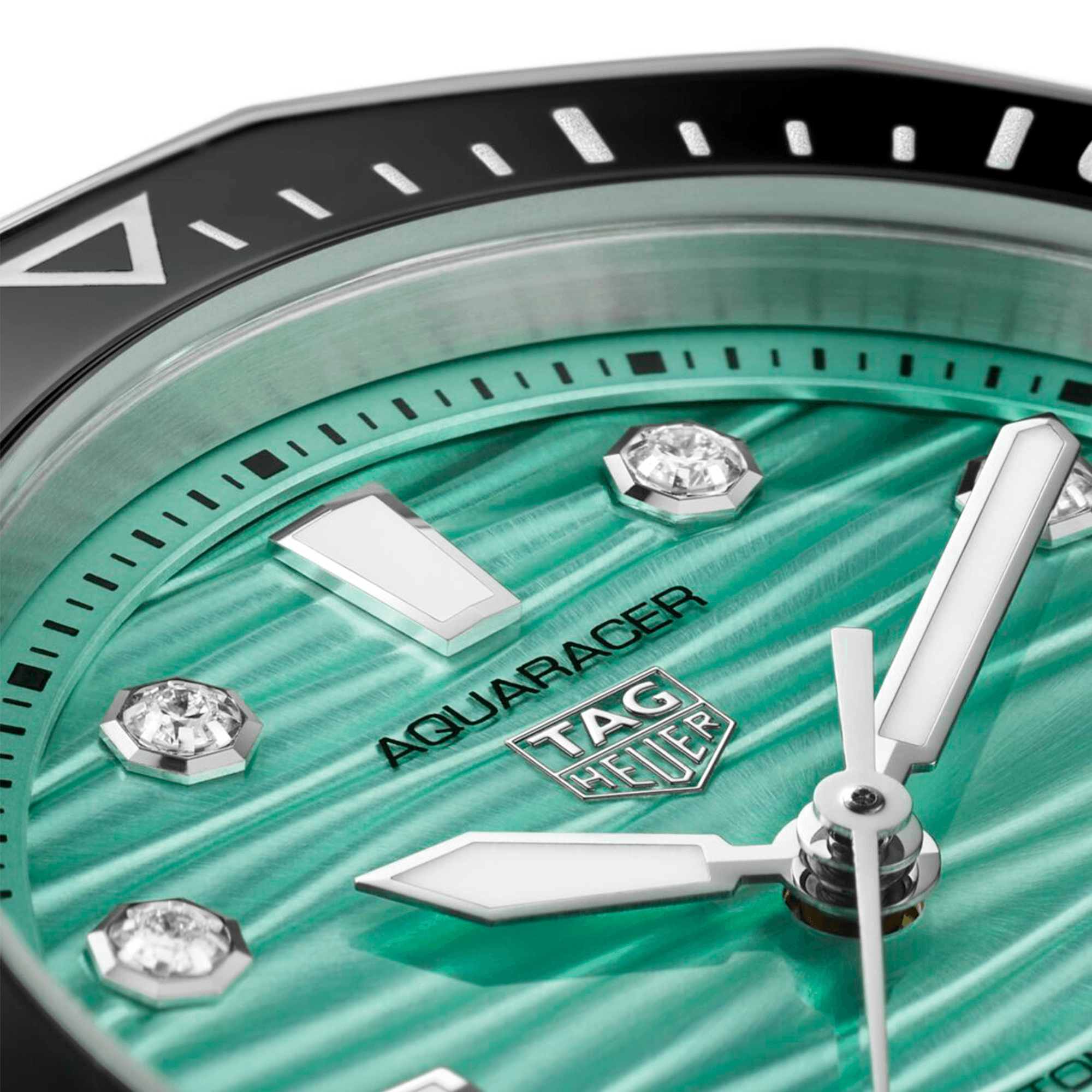 TAG-Heuer-Aquaracer-Professional-300-Date