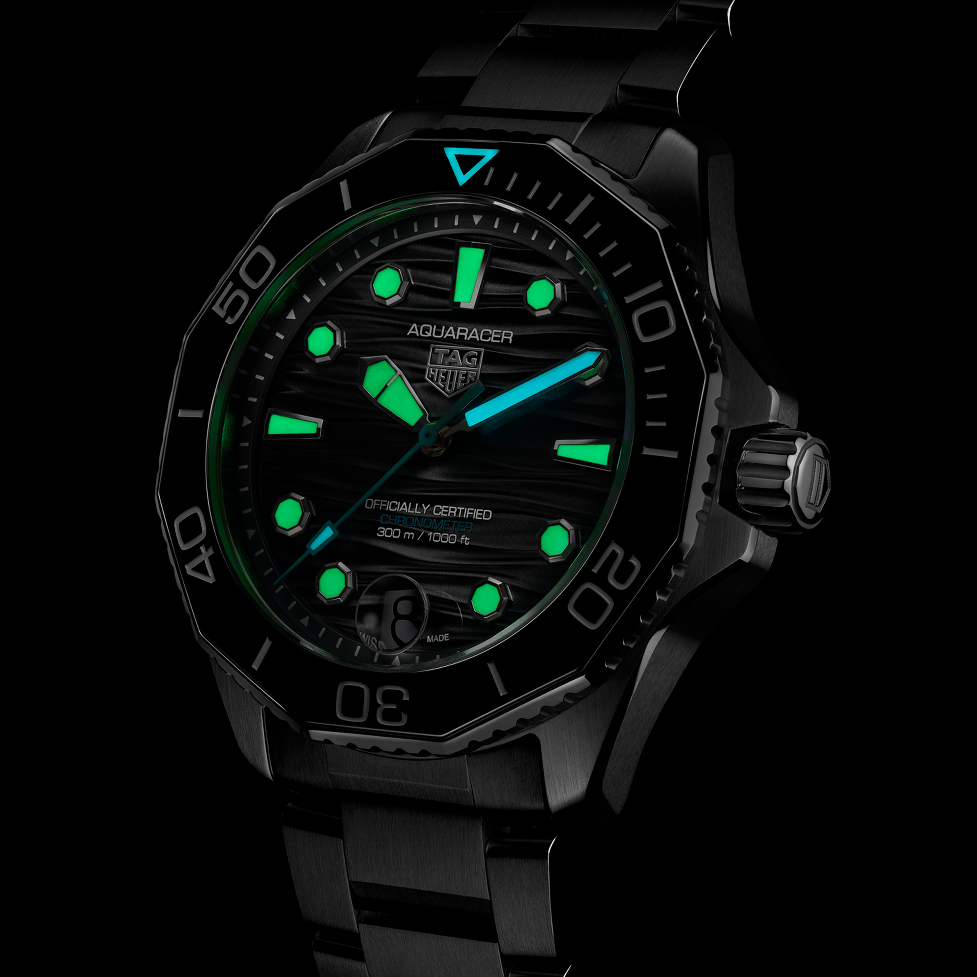 TAG-Heuer-Aquaracer-Professional-300-Date