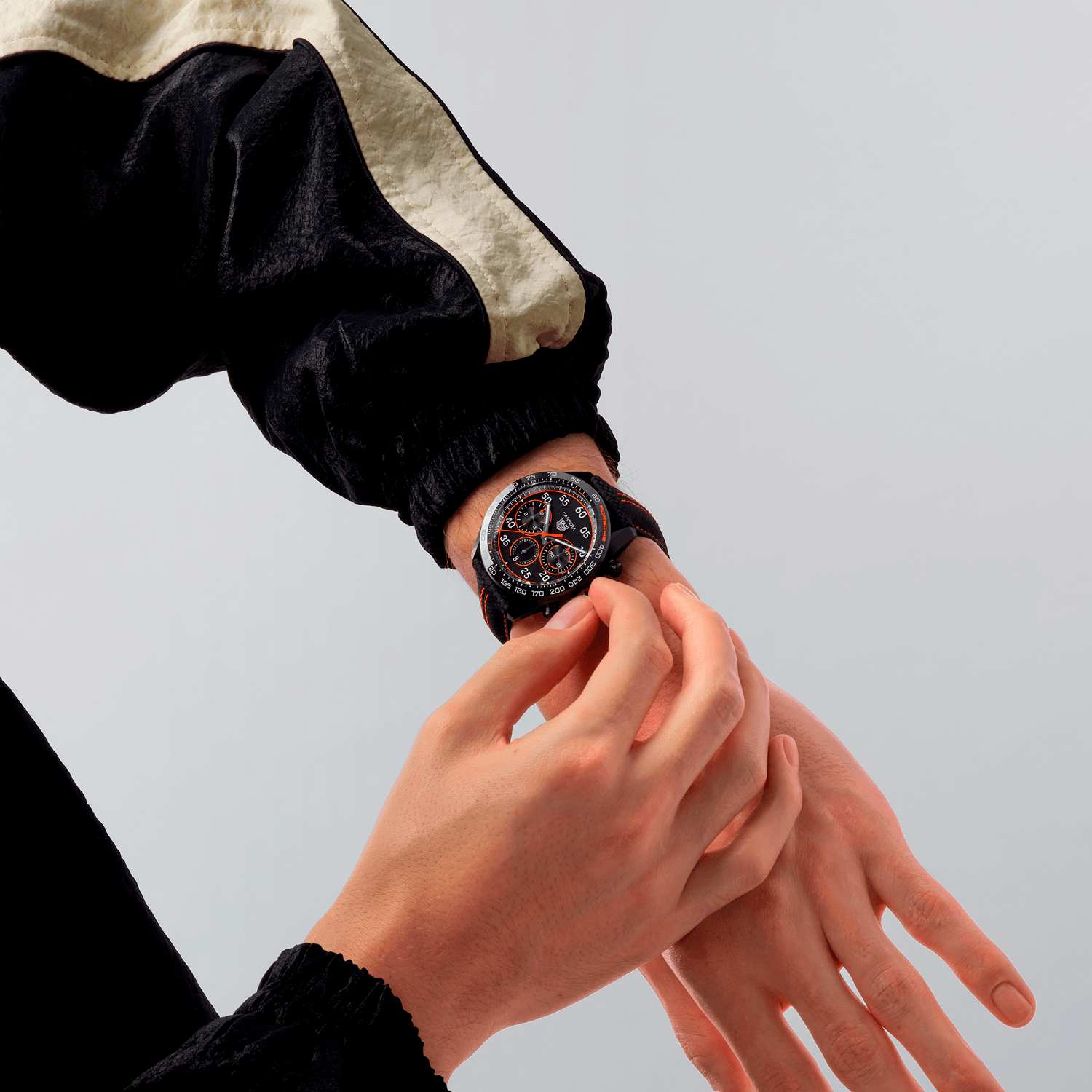 TAG-Heuer-Carrera-Chronograph-x-Porsche-Orange-Racing