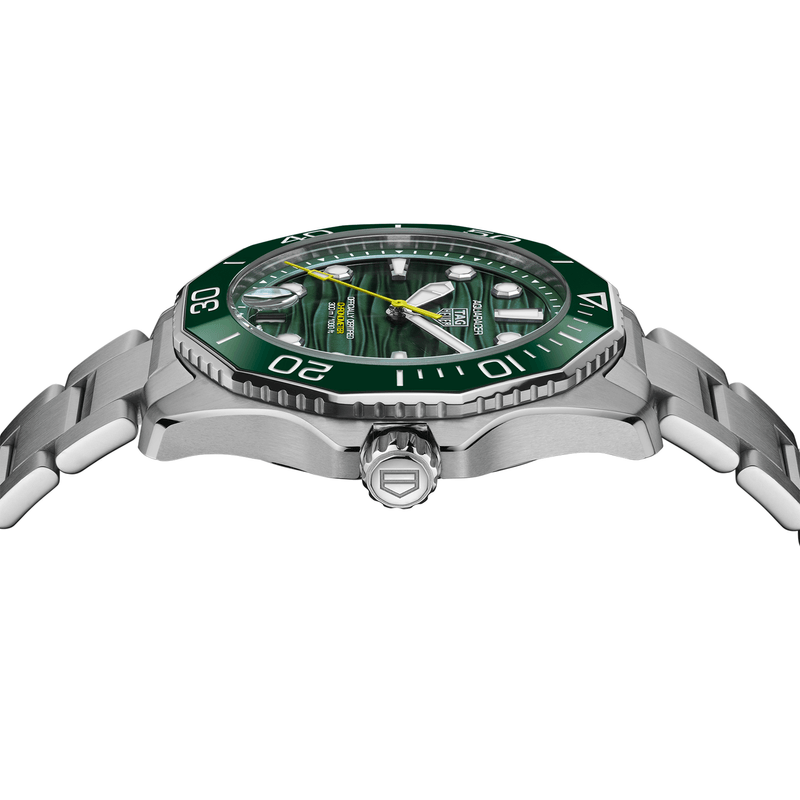 TAG-Heuer-Aquaracer-Professional-300-Date