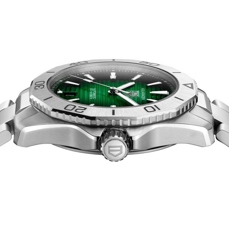TAG-Heuer-Aquaracer-Professional-200-Date