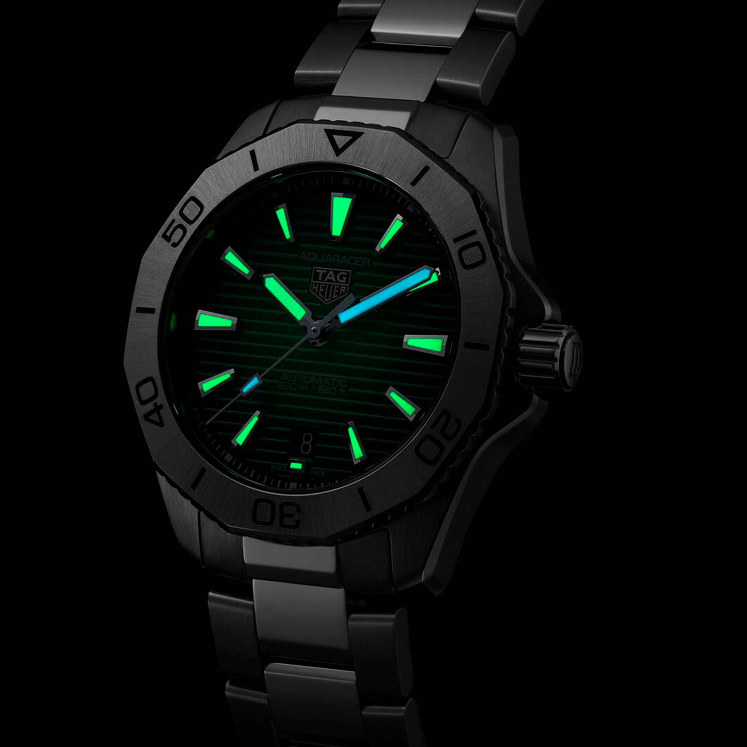 TAG-Heuer-Aquaracer-Professional-200-Date