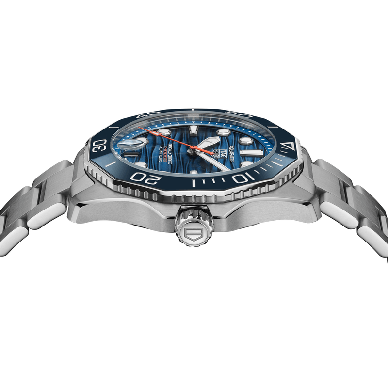TAG-Heuer-Aquaracer-Professional-300-Date