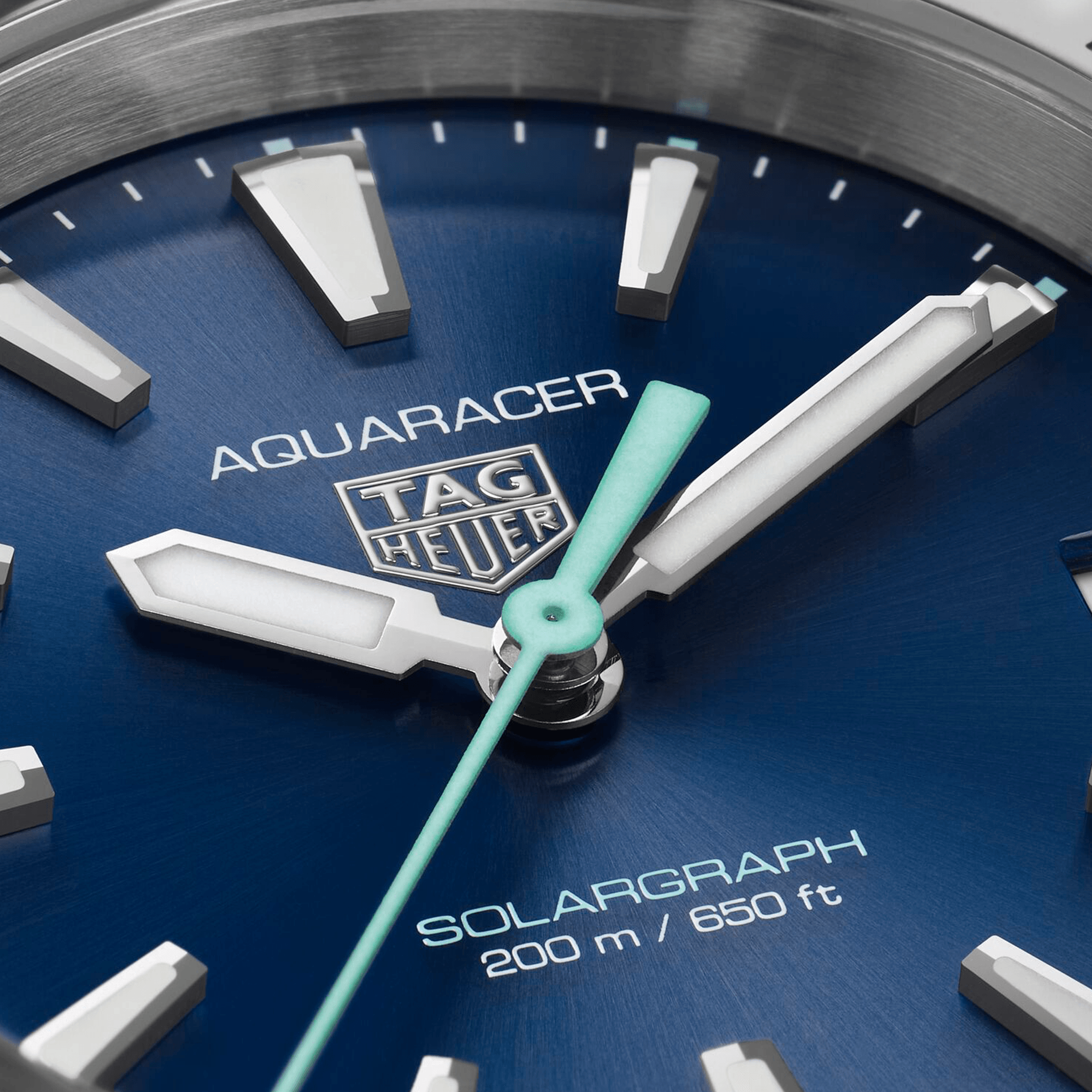TAG-Heuer-Aquaracer-Professional-200-Solargraph