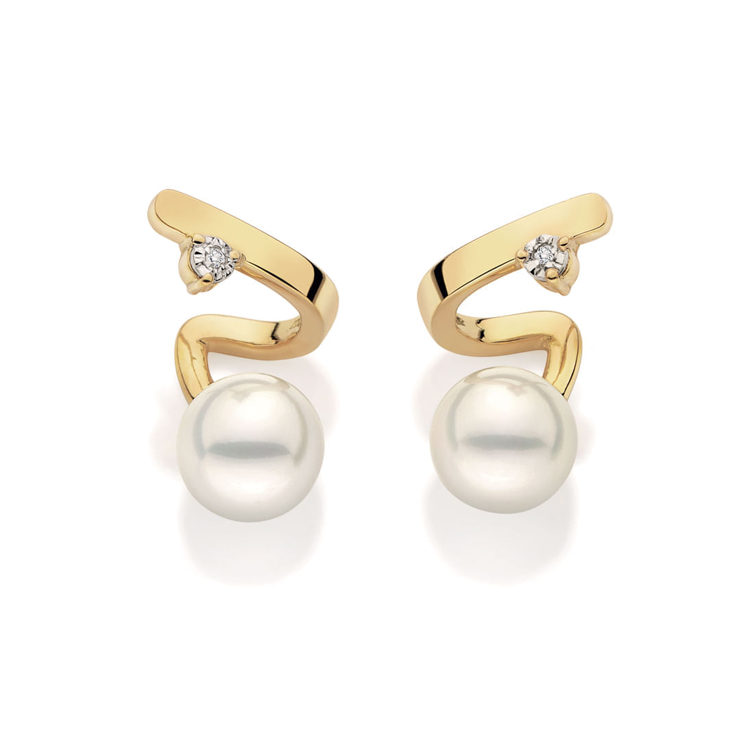 Brincos-de-perolas-e-diamantes-em-ouro-amarelo