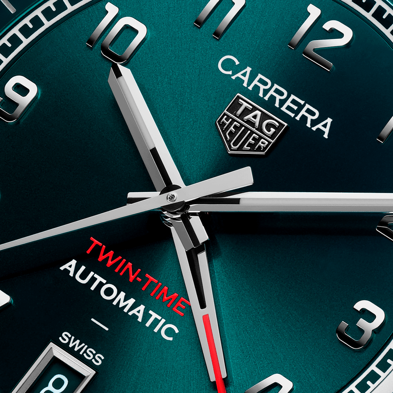 WDA2114.BA0043-TAG-Heuer-Carrera-Date-Twin-Time_FOCUS