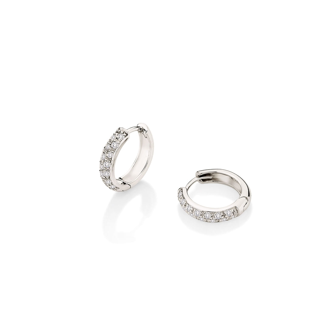 Brinco-com-diamante-e-ouro-branco-colecao-reflexos