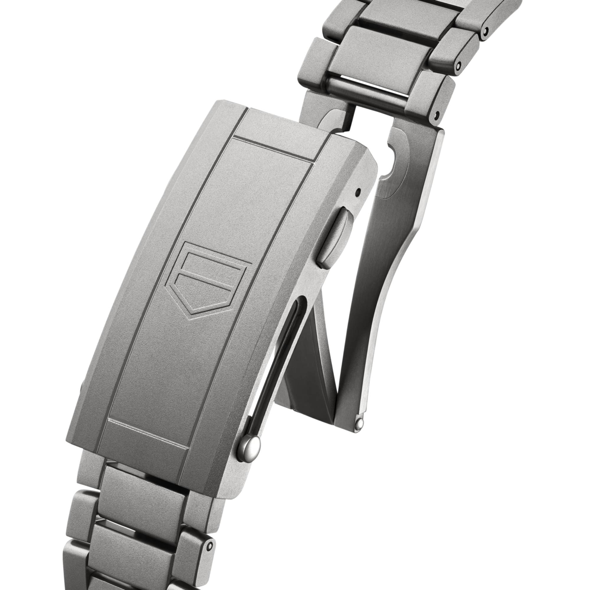 TAG-Heuer-Aquaracer-Professional-500-Date