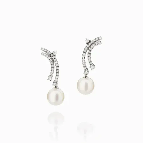 Brinco em ouro branco com diamantes e pérolas