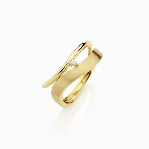 Anel em ouro amarelo e diamante